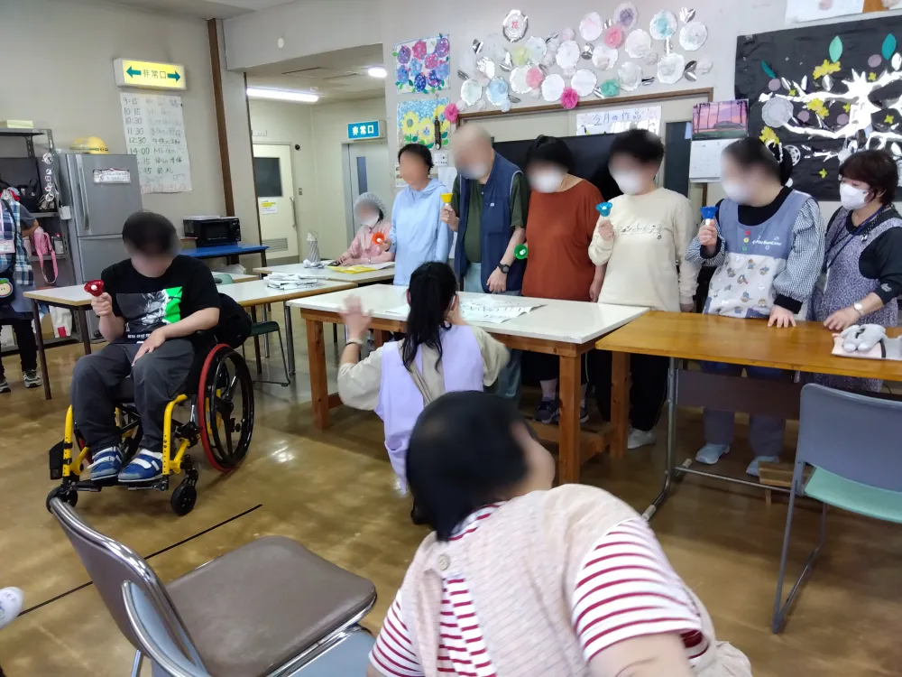 ハンドベルに挑戦（生活介護）_1